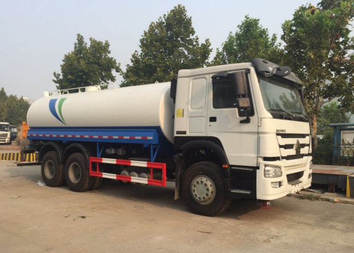 30000L Truk Tangki Air Sinotruk Howo7 Dengan Sistem Semprot