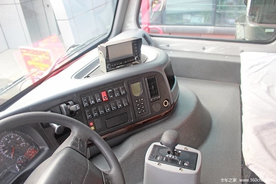 Sinotruk Howo 371hp Penambangan Truk Dump Off Road 70t