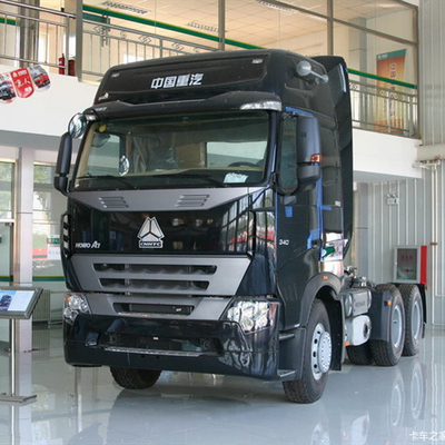 12R22.5 371hp 10 Wheeler Sinotruk Howo 6x4 Truk Traktor