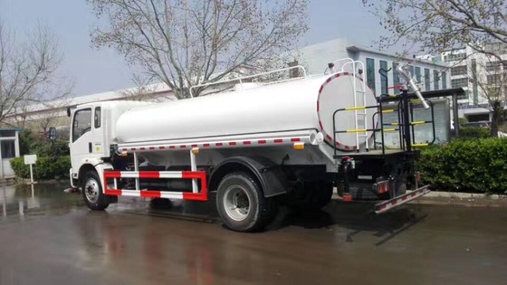 Sinotruk Light Model 8000L Water Tank Truck 4x2 Euro 3 Emisi