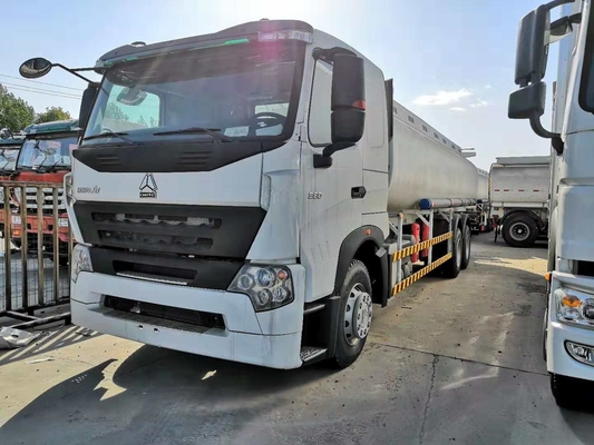 Sinotruk Howo A7 20 Cbm Oil Tanker Truck One Bed Model ZZ1257N4347N1 / S0WA-5