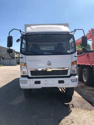 Howo 6 Truk Komersial Ringan Dengan Kotak Tertutup 3 Ton