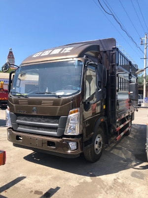 Truk HOWO Merah, Truk Komersial Tugas Ringan Kapasitas 4x2 5 Ton