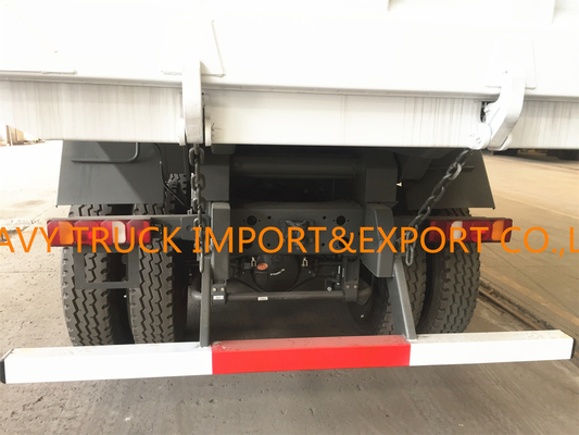 SINOTRUK HOWO A7 Heavy Duty Dump Truck Dengan 5 Yard Bucket