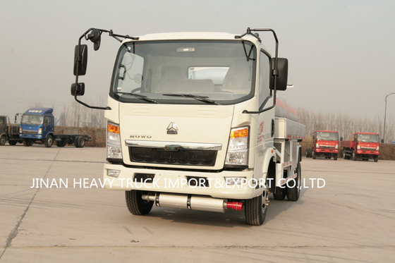 Truk Tangki Minyak Sinotruk Howo 4x2 RHD LHD 5000 Liter 5m3 3 Ton