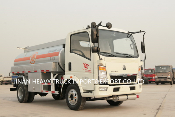 Truk Tanker Bahan Bakar Minyak Mini Sinotruk Howo Light 4x2 6cbm 6000Liter