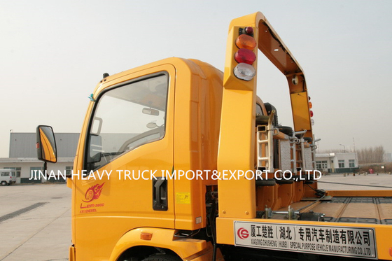 SINOTRUK HOWO Light Duty Flatbed Wrecker Truck 4x2 6 Roda