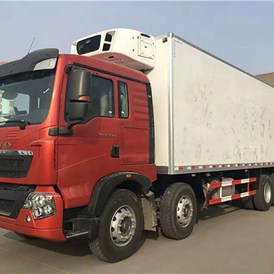 Sinotruk HOWO 45cbm Freezer Pendinginan 8x4 Pendinginan Truk 20 Ton Pendinginan Truk Berat