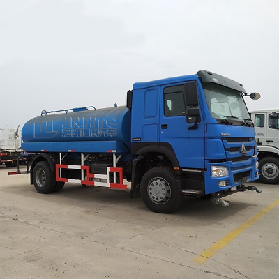 HOWO Euro2 4 4x2 6 Roda 12000 Liter 12 meter kubik Tangki Air Truk Sprinkler