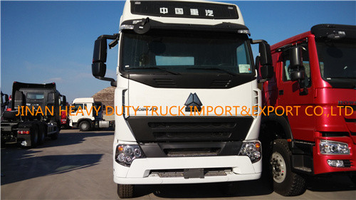 10 Wheeler Sinotruck HOWO A7 6x4 Truk Traktor 371hp 420hp