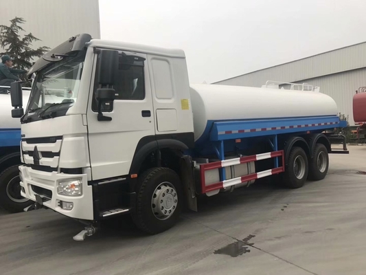 Truk Pengangkut Air Minum Tanker HOWO 20 Cbm untuk Lokasi Konstruksi