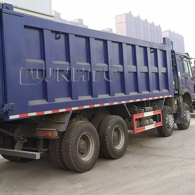 SINOTRUK HOWO 12 Wheeler Heavy Duty Dump Truck Memuat Sendiri 8x4 3cbm 371hp