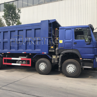 SINOTRUK HOWO 12 Wheeler Heavy Duty Dump Truck Memuat Sendiri 8x4 3cbm 371hp