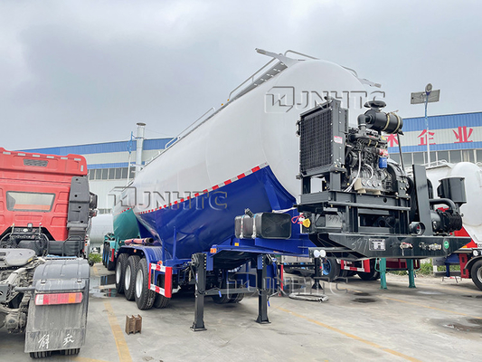 SINOTRUK 3 Alxes Trailer Semen Massal Mesin Diesel 50 Ton 45 Cbm