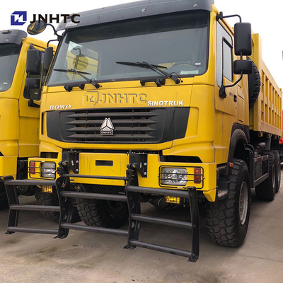 HOWO 6x4 20 ton 30 ton Truk Dump Sepuluh Roda 20Cubic 371hp Dengan Badan Kargo 5,6m