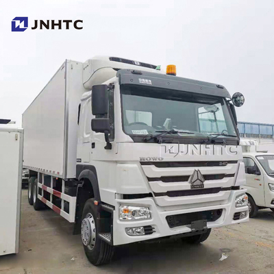 Sinotruk HOWO Euro2 6x4 Pengiriman Minuman Van Minuman Minuman