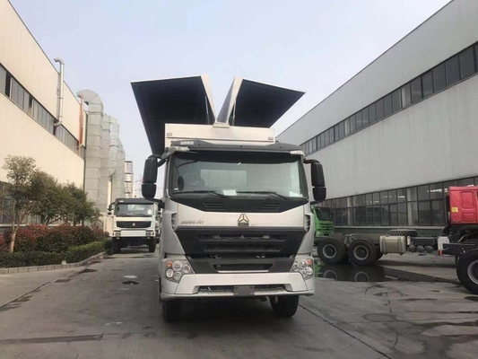 SINOTRUK HOWO A7 6X4 Truk Kargo Berat Euro II 10 Wheeler Wing Van