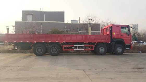 Sinotruk HOWO Truk Kargo Flatbed 8*4 12 wheeler Van Berat