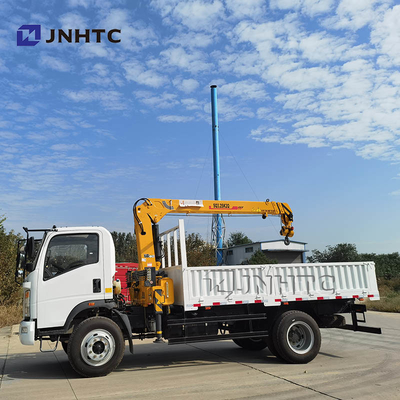 Sinotruk Howo 4 * 4 Truk Kargo kecil Dengan Derek 3.2T