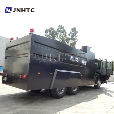 SINOTRUK Mobile Truck Mounted Military Cargo Van Truck Kendaraan Anti Kerusuhan Anti Peluru