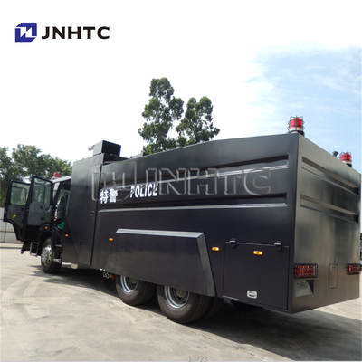 SINOTRUK Mobile Truck Mounted Military Cargo Van Truck Kendaraan Anti Kerusuhan Anti Peluru