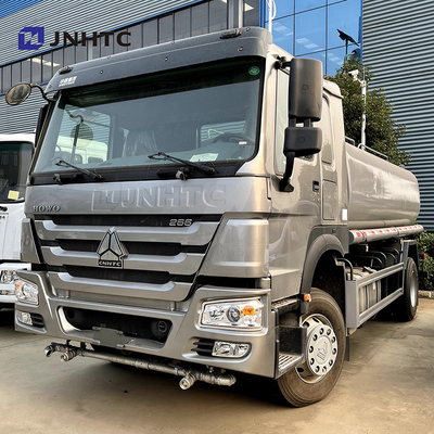 Howo 4x2 15 ton 8-12cbm Truk Tangki Air Truk Penyiram Air