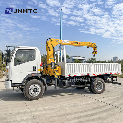 6 Ton Crane Truck 4x2 6 roda Truck dengan Crane lengan lurus HOWO Light Duty 3-8 Ton Cargo Truck