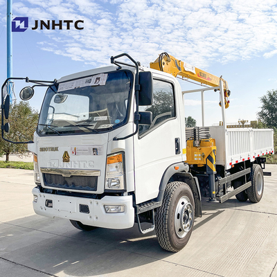 6 Ton Crane Truck 4x2 6 roda Truck dengan Crane lengan lurus HOWO Light Duty 3-8 Ton Cargo Truck