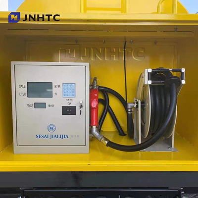 Sinotruk Howo 3000L 5000L Pengisian Bahan Bakar Truk Tanker Bahan Bakar 4x2 Tugas Ringan