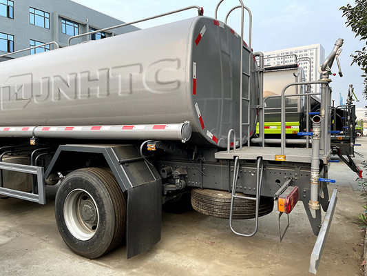 Truk Semprotan Air Sinotruk 6x4 10 Roda Truk Penyiram Air 15000L