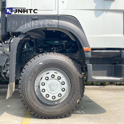 LHD Sinotruk HOWO 9m3 Kendaraan Pengaduk Beton 10 roda