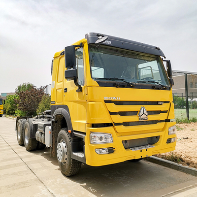 10 roda Howo Tractor Truck Head Truk Traktor Sinotruk 371hp
