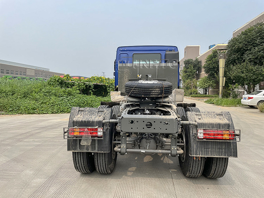Sinotruk 10 roda 6X4 Howo Tractor Head Kepala Truk Trailer 371hp