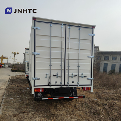 SINOTRUK HOWO LHD Truk Kotak Van Truk Kargo 6 Ton 116hp