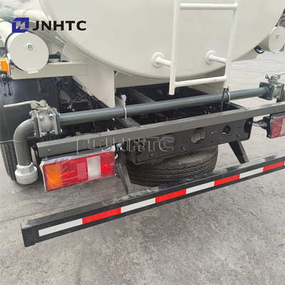 Truk Air Internasional Sinotruk Howo 4x2 Drive Tangan Kanan