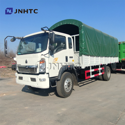 Truk Militer HOWO Putih 4X4 Untuk Transportasi Prajurit