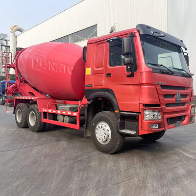 10 Roda SINOTRUK HOWO Truk Pencampur Beton 6x4 Merah